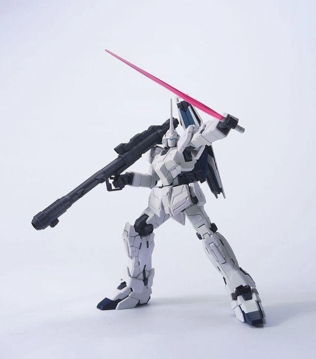 Office Accent Fantasy Sculpture Gundam 1/144 HGUC #101 RX-0 Unicorn Gundam (Unicorn Mode) Model Kit