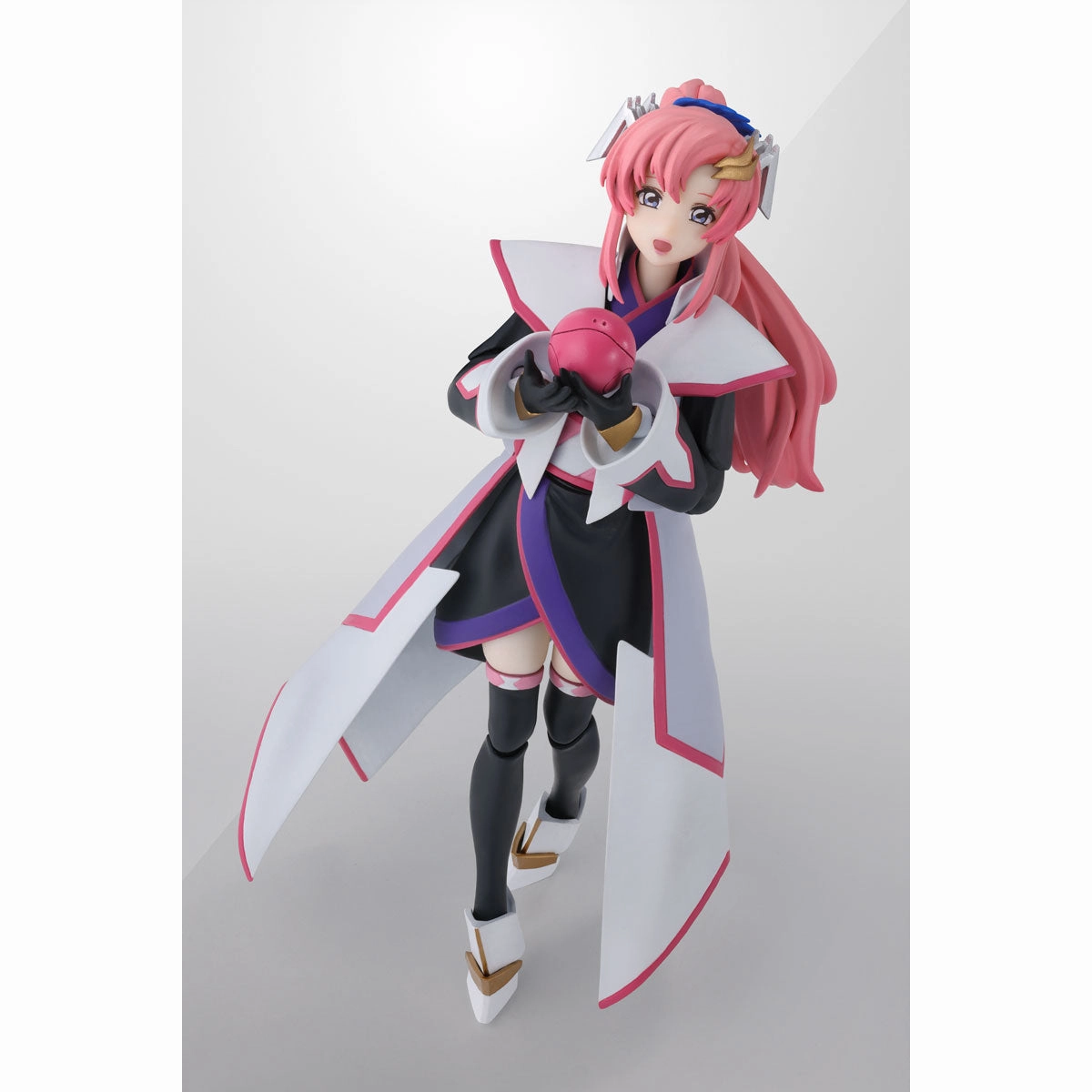 Collectible Art Blog Feature S.H. Figuarts Gundam SEED Freedom Lacus Clyne (Compass Battle Surcoat Ver.) Action Figure